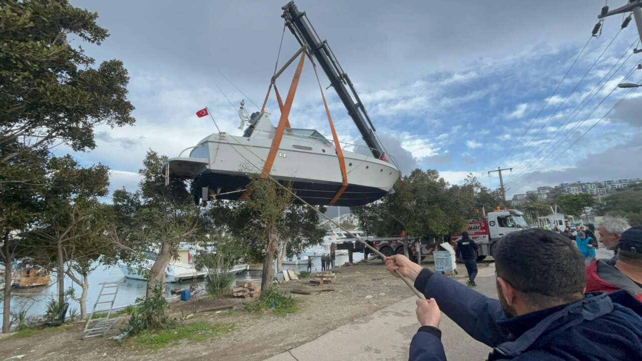 Turizm Cenneti Bodrum'da İzinsiz Lüks Tekneler Kaldırılıyor 2